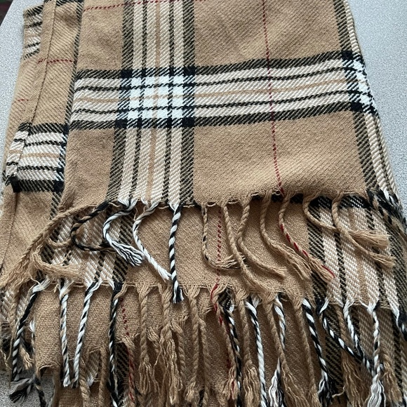 Plaid Tassel Shawl Wrap O/S - Picture 6 of 8